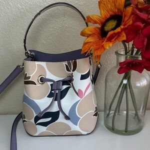Kate Spade Eva Breezy small Bucket Bag with matching long strap